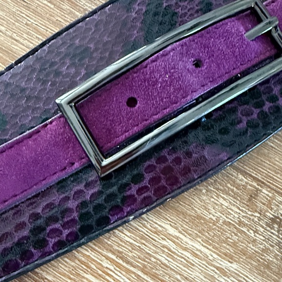 White House black market leather and elastic wide belt with snap closure - Picture 5 of 7